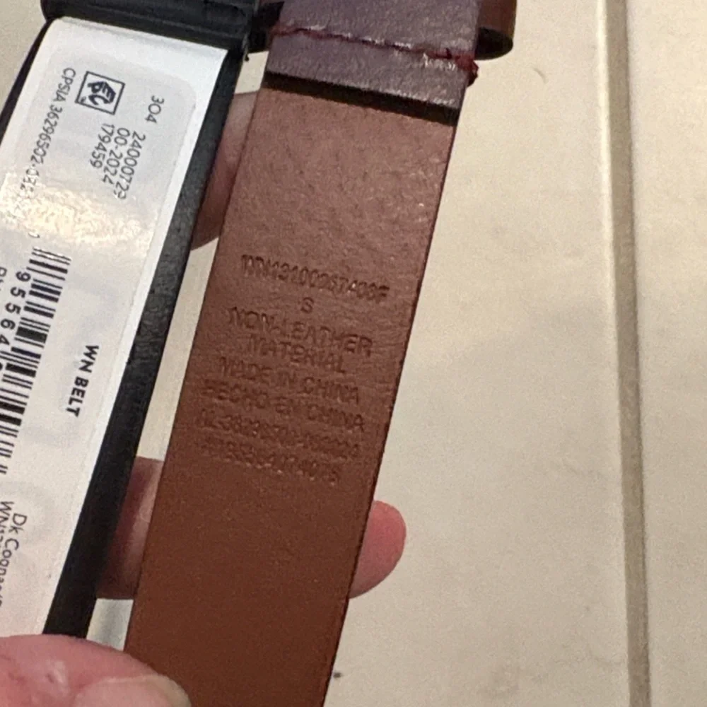 NWT Boys sz medium 2 pack belts brown black 32in 1233